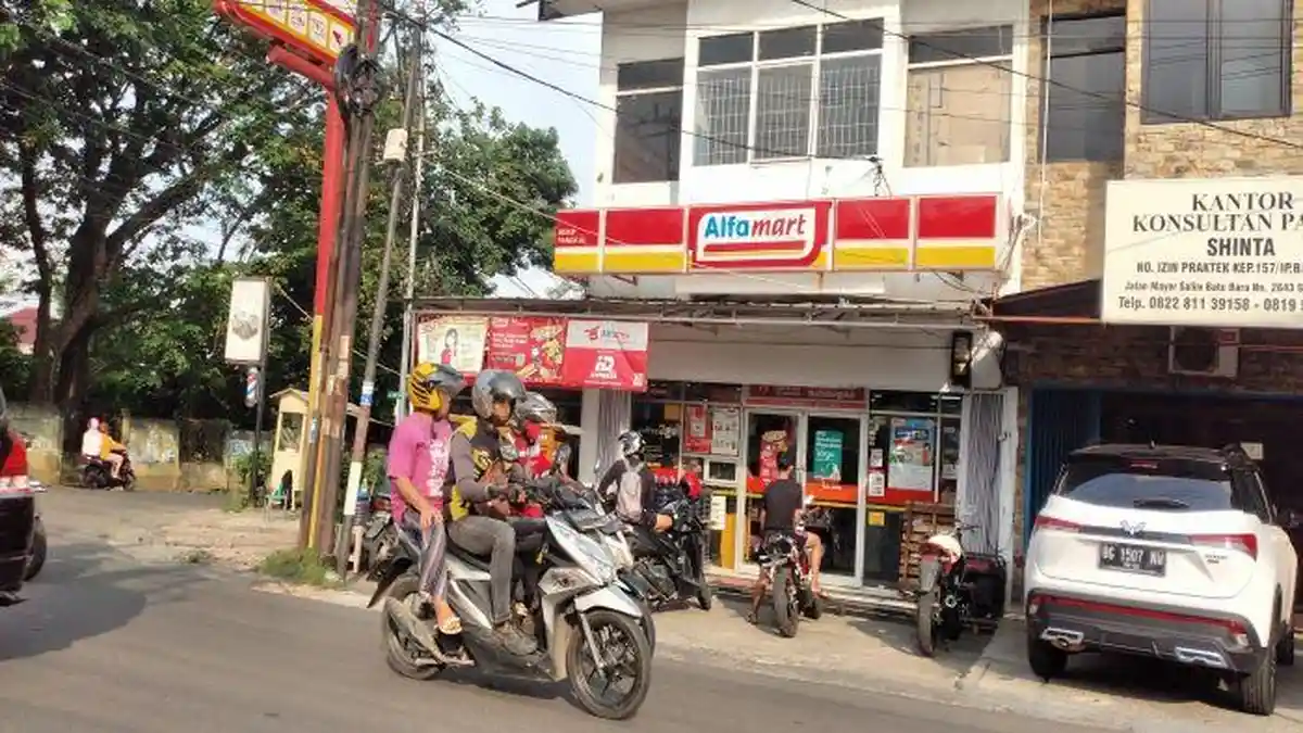 Alfamart Jensud 3: Belanja Cepat di Jantung Cilacap